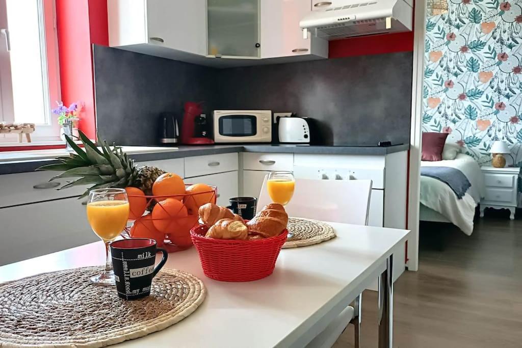 Appartement Place Du Marche Мер-ле-Бен Экстерьер фото